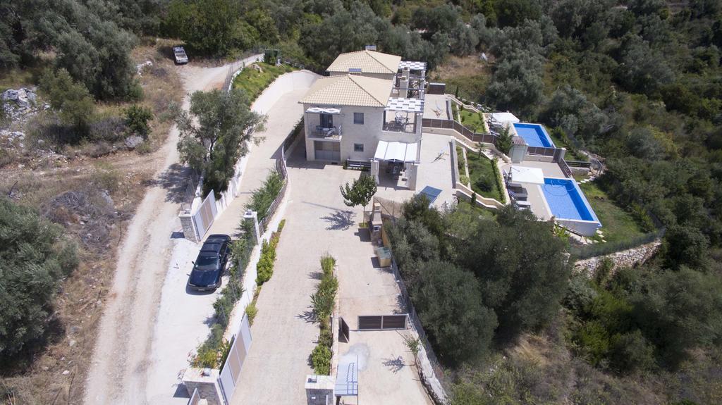 Ionian Diamond Villas Mikros Gialos Exterior foto